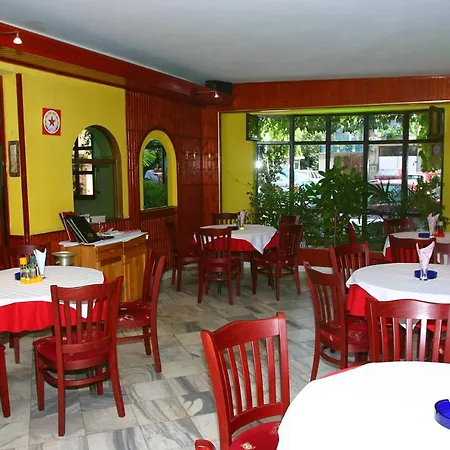 Hotel Family Flora 2*