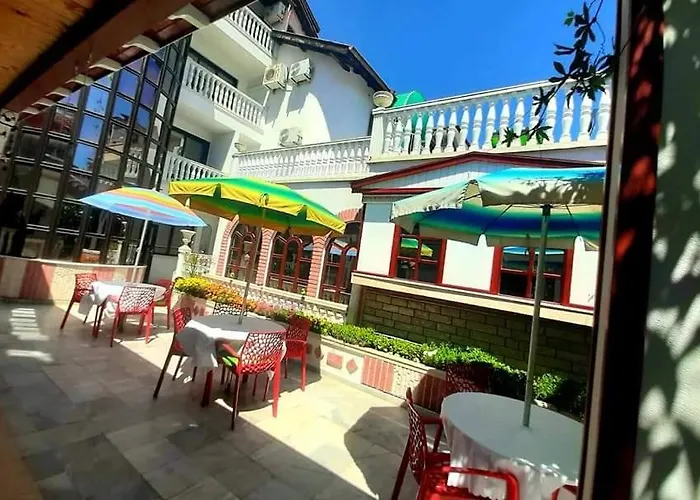 Family Flora Хотел Несебър