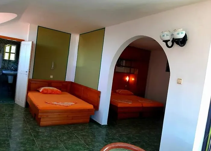 Family Flora Хотел Несебър