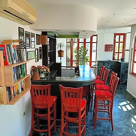 Family Flora Szálloda