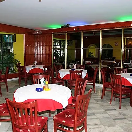 Family Flora Hotel 2*