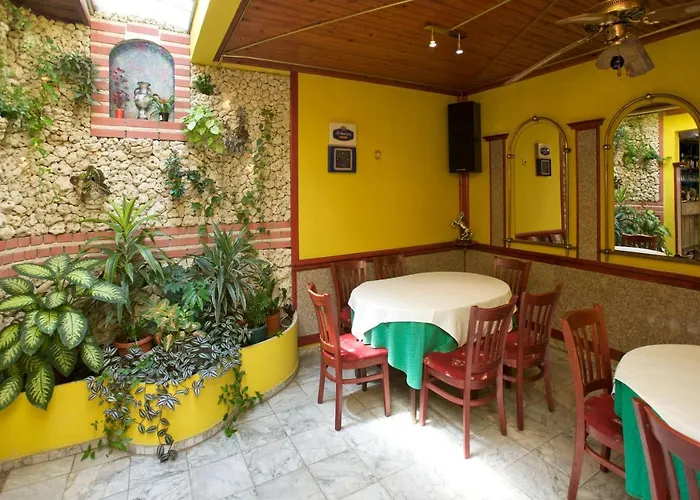 Family Flora Hotel Nesebar